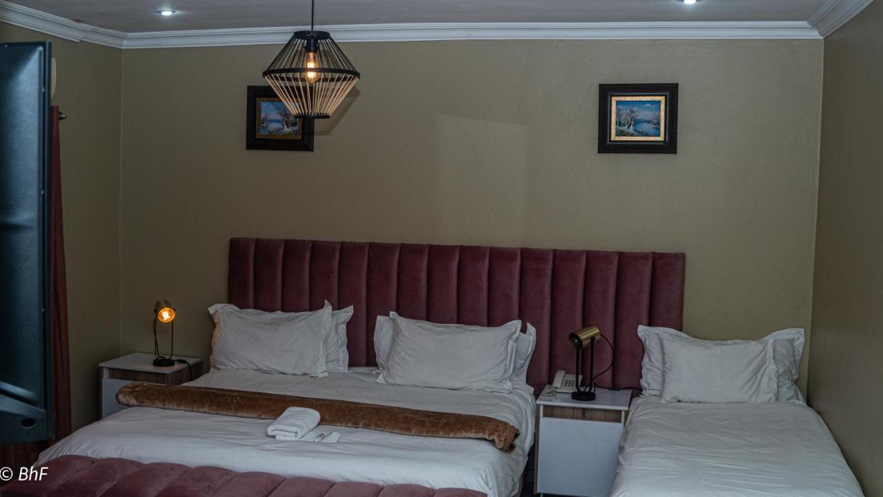 Henry George Guest House Pretoria-Noord Exterior foto